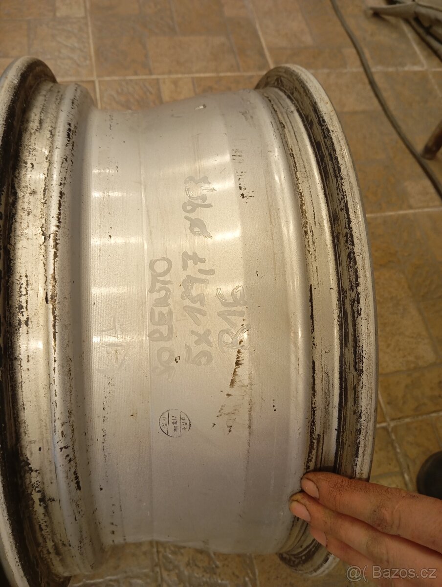 ALU R16 KIA (7J x 16" ET45) - 4