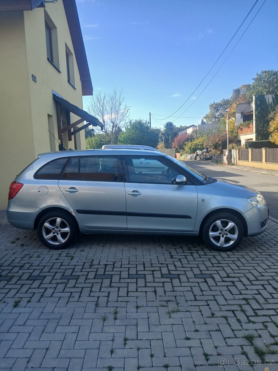 Fabia combi 1,2 51kW 2009 - klima - 4