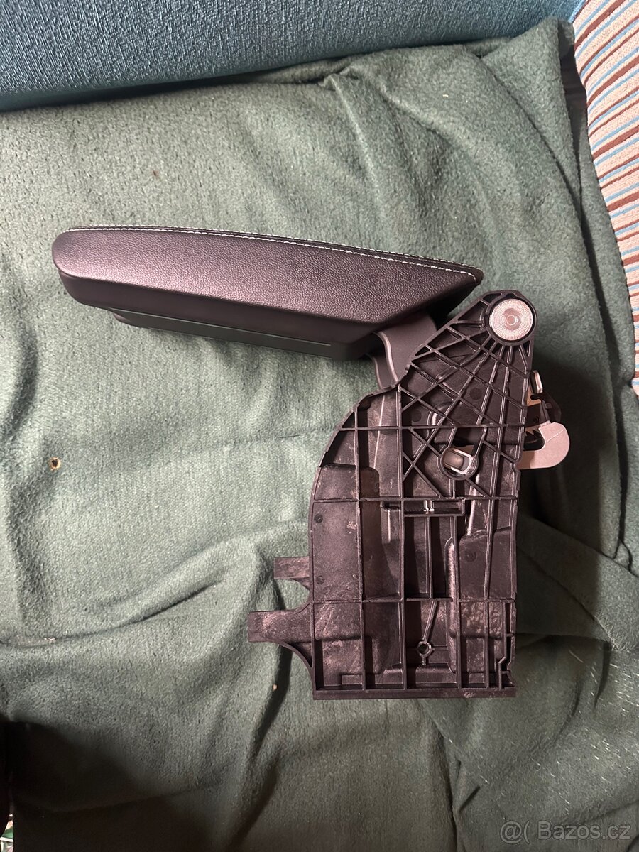 Loketní opěrka originál Octavia 4 - 4