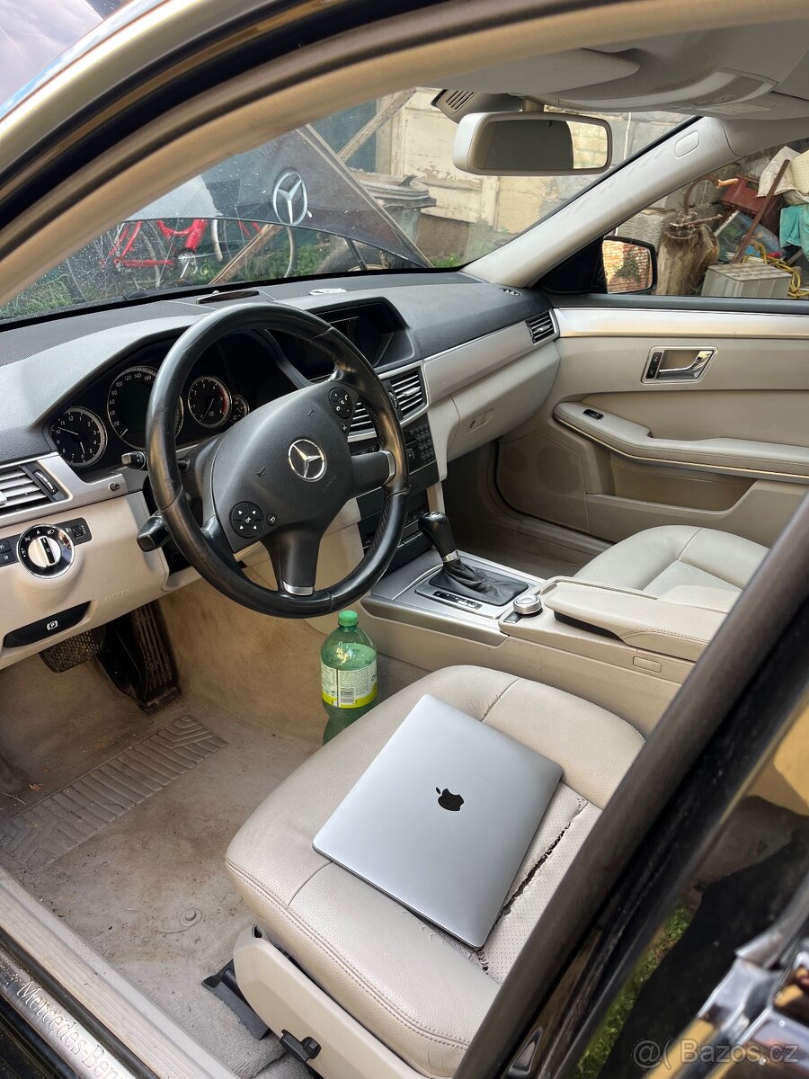 Mercedes W212 E200 díly - 4