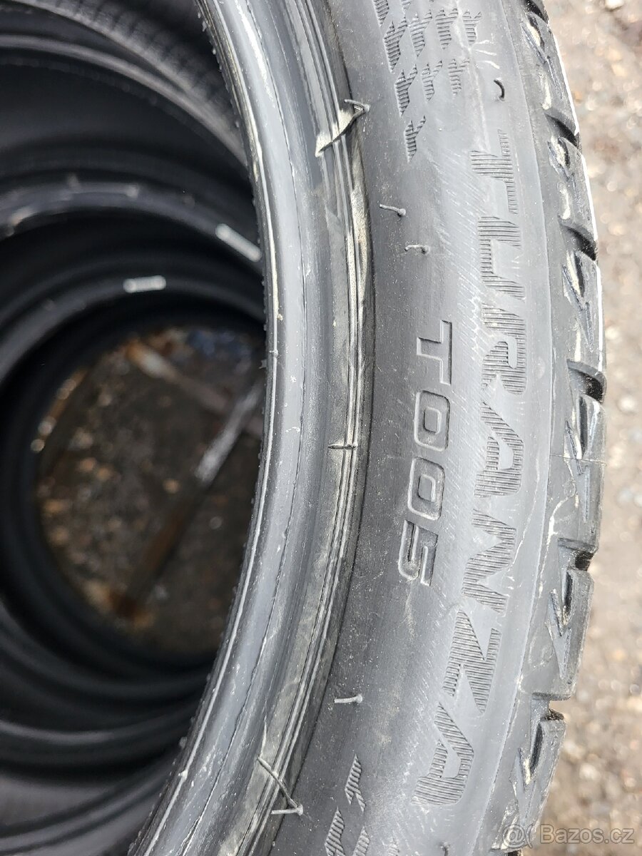 225 40 19"..Nové Bridgestone - 4