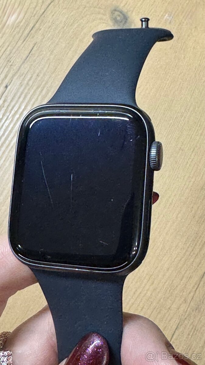 Apple Watch SE 44mm GPS + Cellular - 4