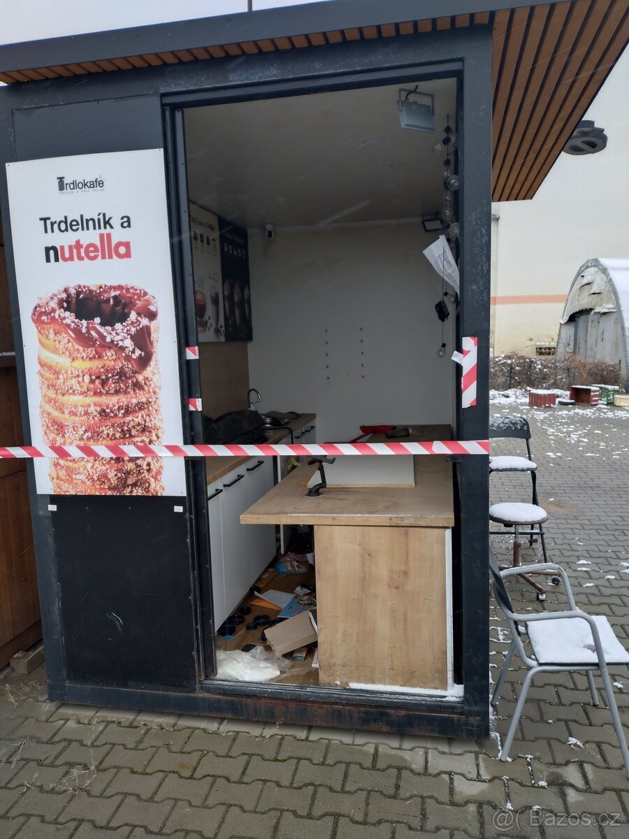 Mobilní prodejní stánek Trdlokafe vč. vybavení - 4