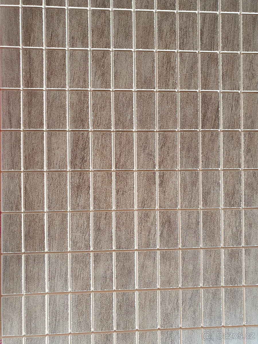 Nový obklad hnědý a béžový 25x50 - 4