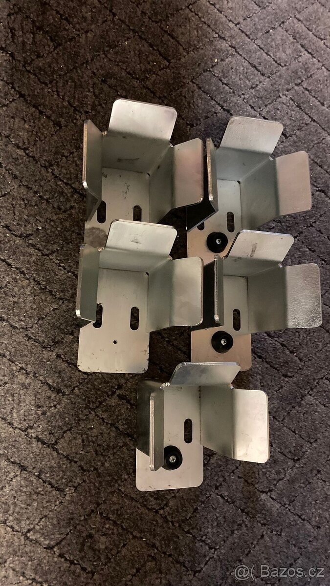 Prodám spodní dorazy S – pro samonosné brány (5 ks, výhodně) - 4