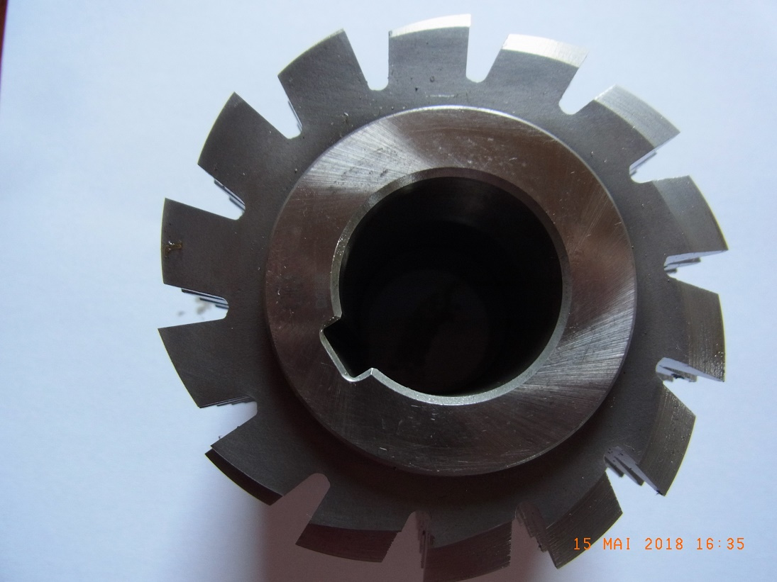 Odvalovací fréza na výrobu ozub. kol modul 3,1831 - 4