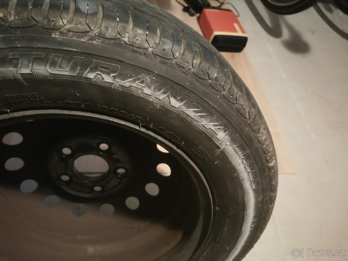 205/65 r15 včetně disků a poklic cena za vše - 4