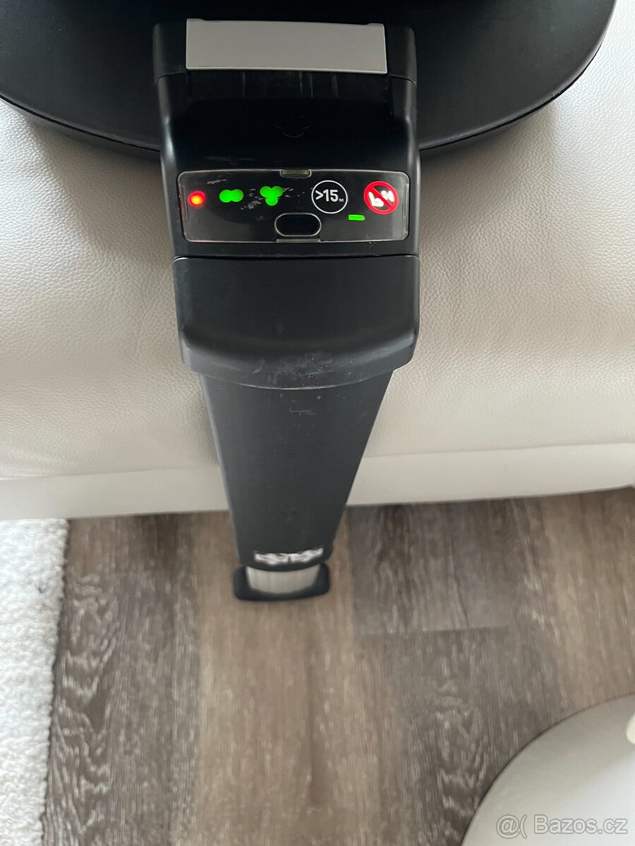 Autosedačka se základnou - 4