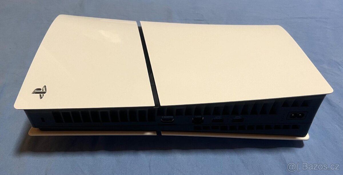 Playstation 5 Slim, 3TB, mechanika, 3 hry, 2x ovladač - 4