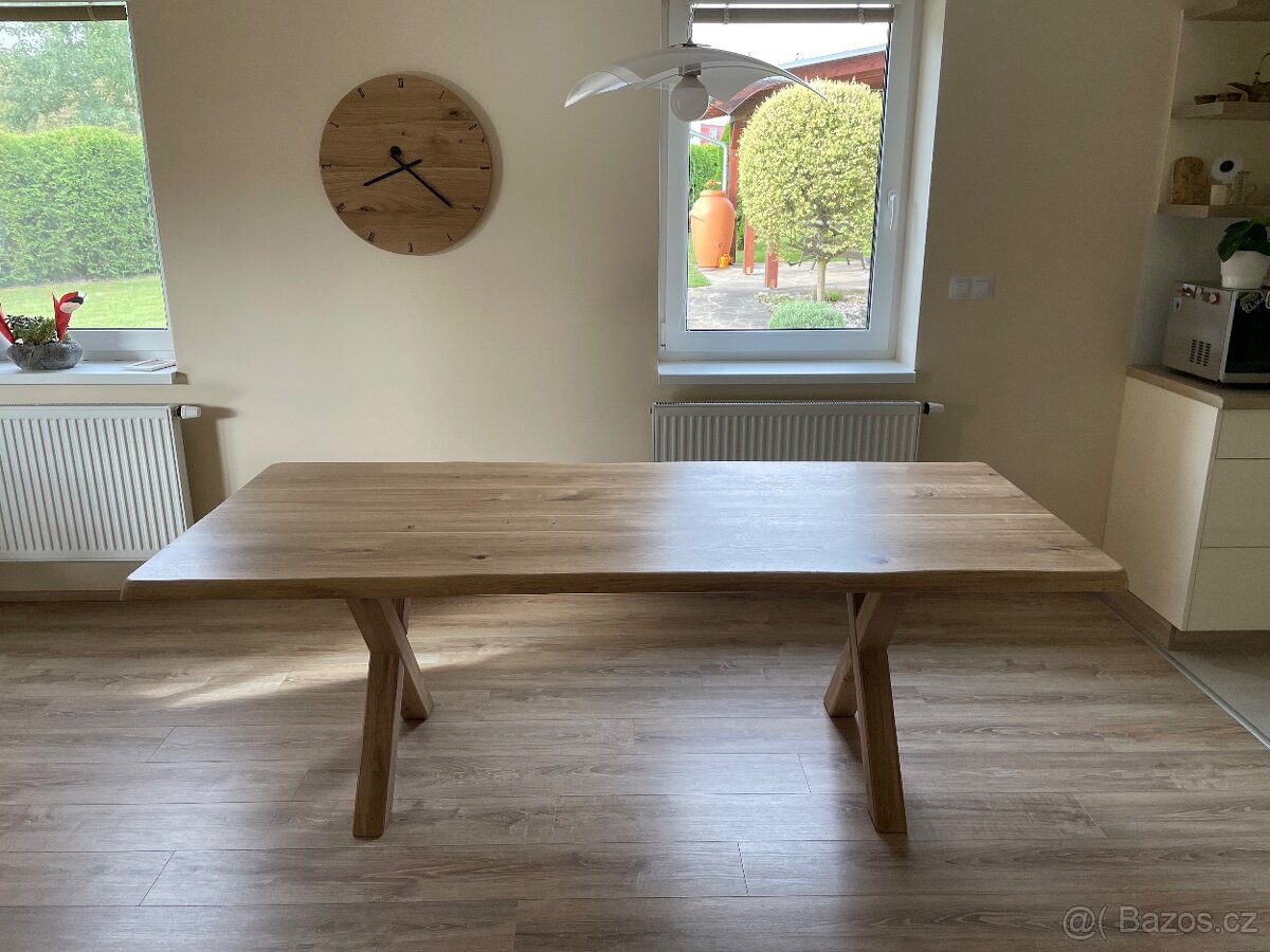 Dubový jídelní stůl - 4
