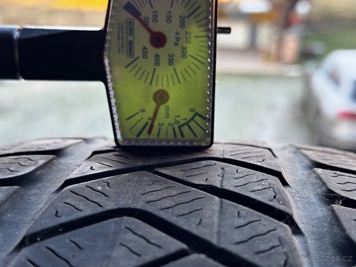 Pirelli Sottozero 3 - 235/35R19 - 2ks na dojetí - 4