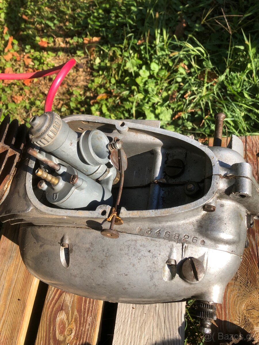 Motor ČZ 150c - 4