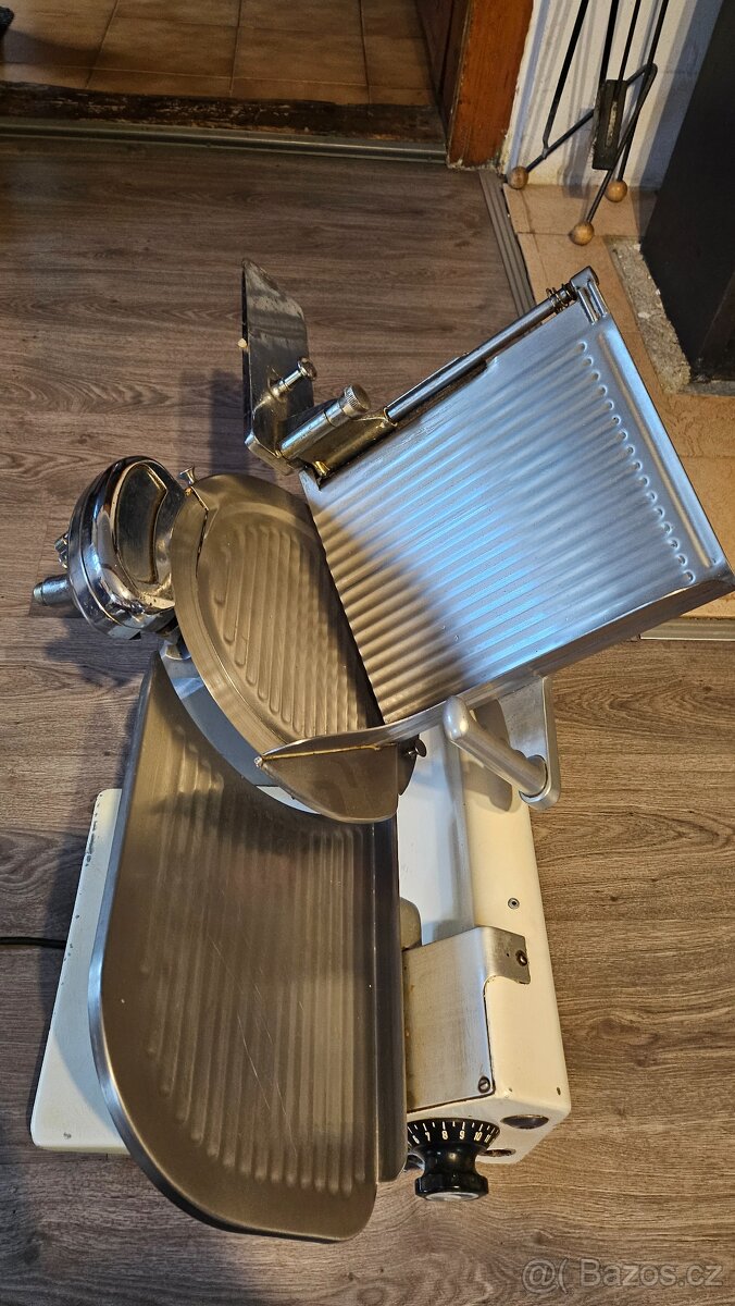 Nářezák profesionální - 4