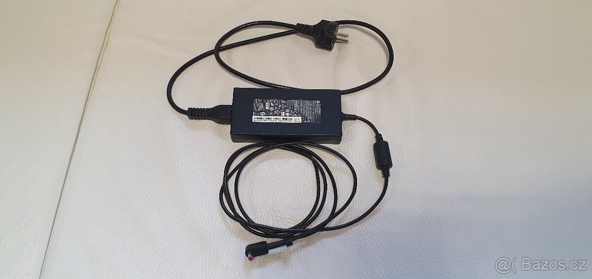 Napájecí zdroj 135 W k notebooku Acer Nitro - 4