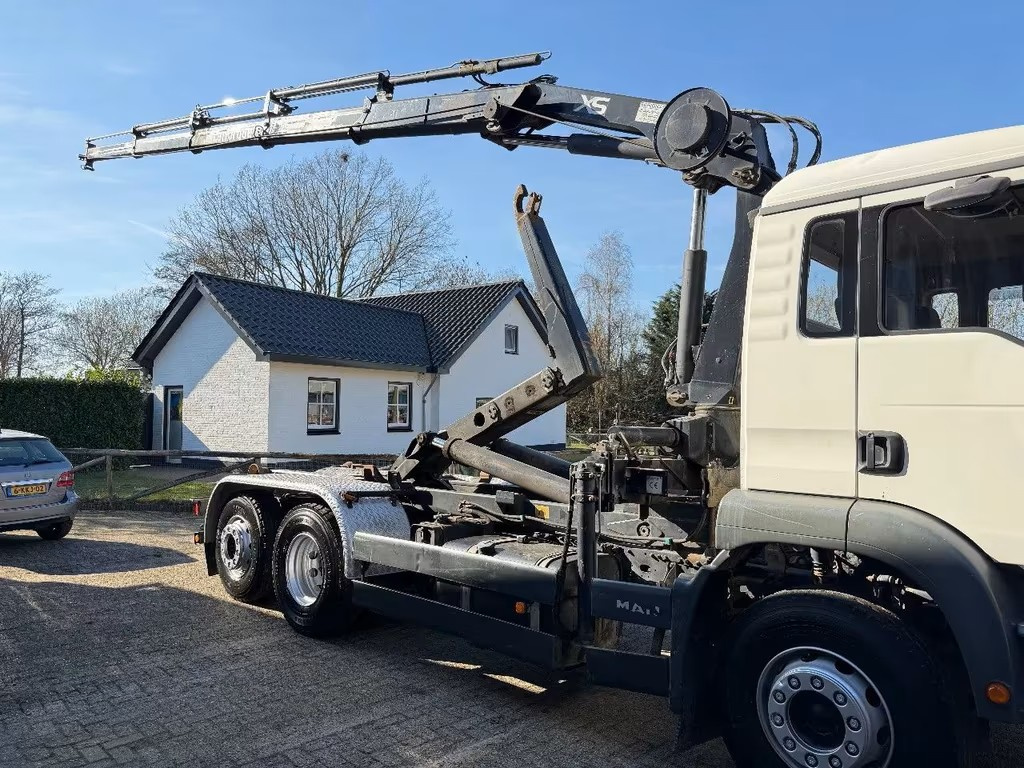 6x2 MAN hák. kont. nosič + HIAB - 4