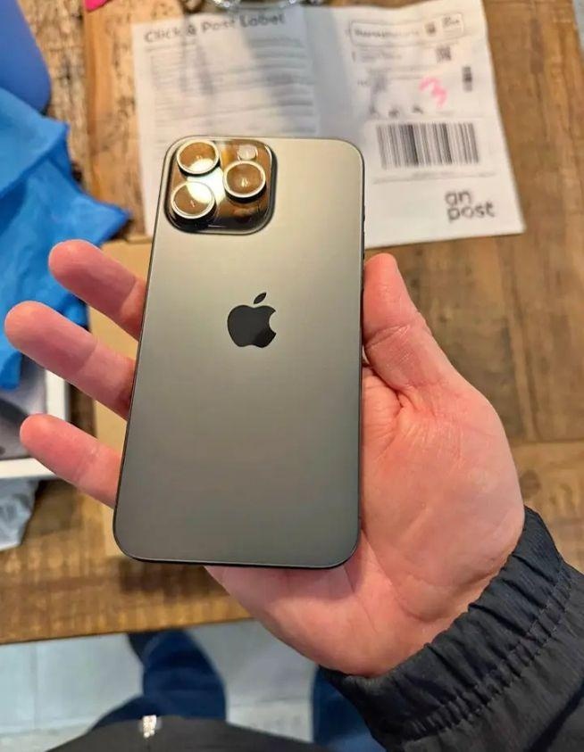 Iphone 15 pro max - 4