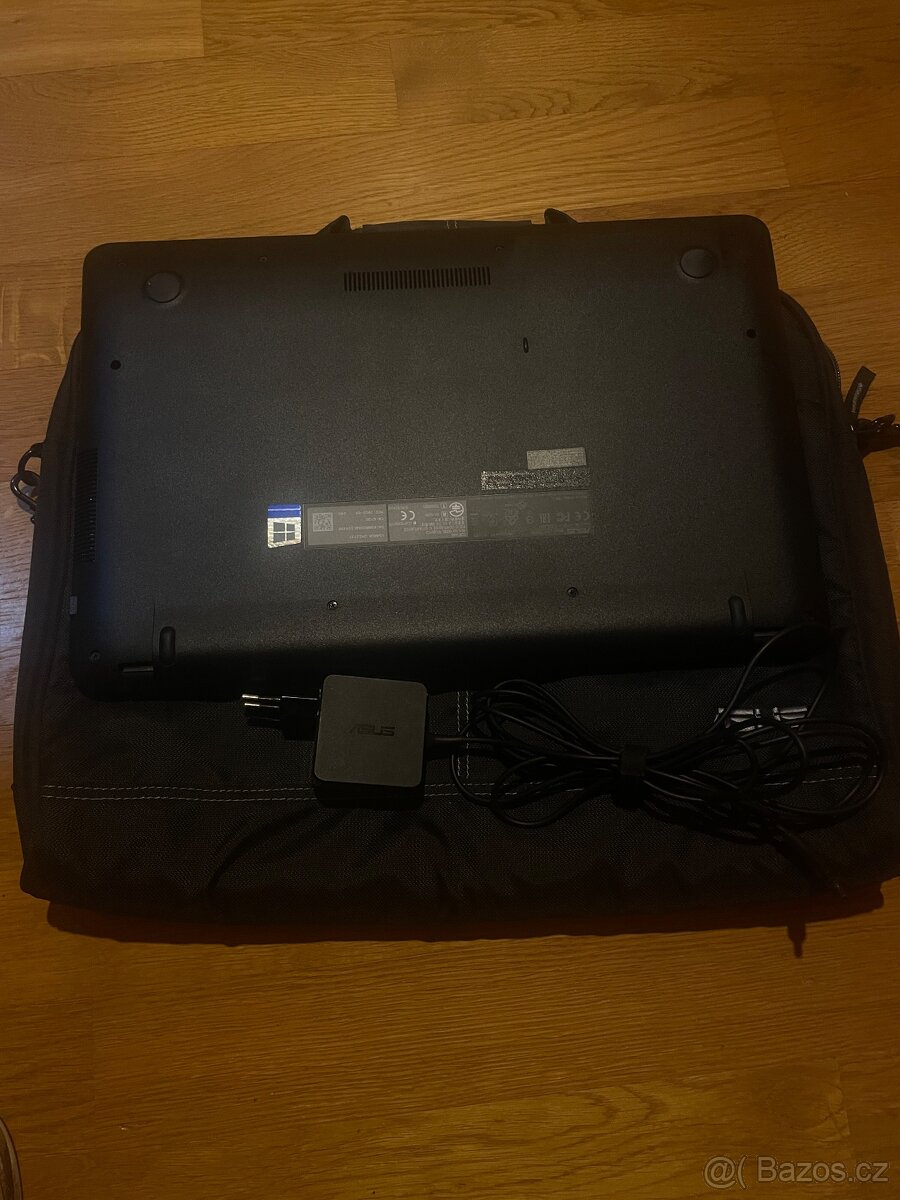 Notebook ASUS – ve výborném stavu + taška zdarma - 4