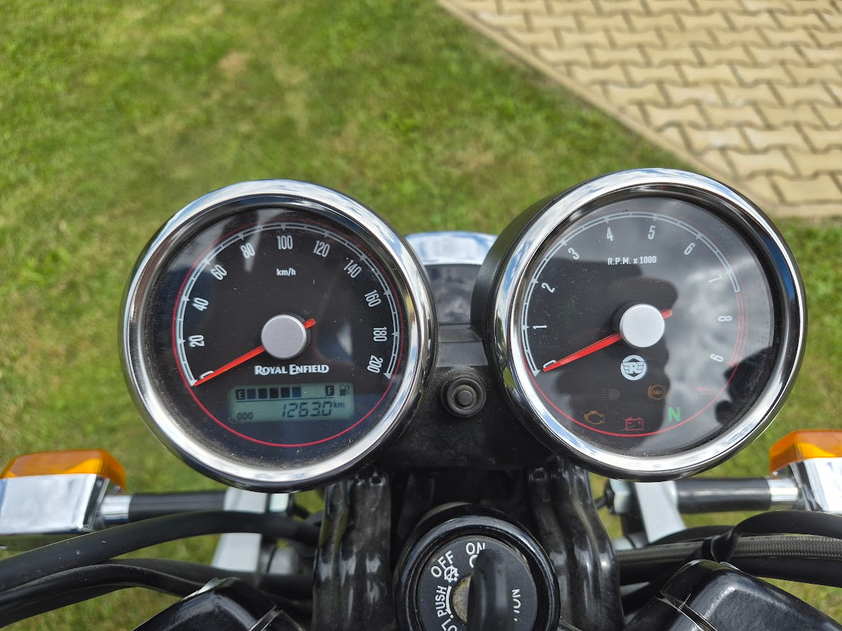 Royal Enfield Interceptor 650 - 4