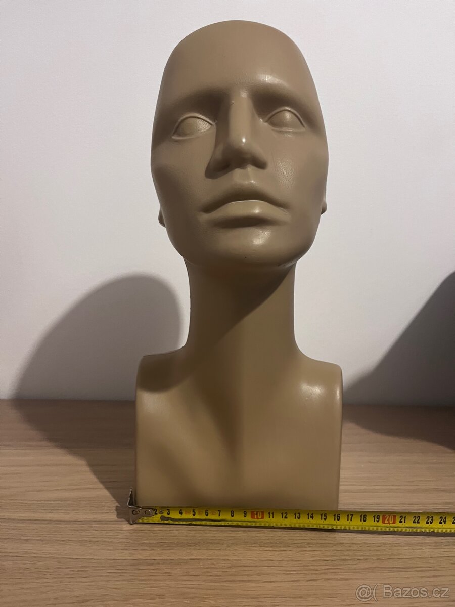Výstavní figurína - 4