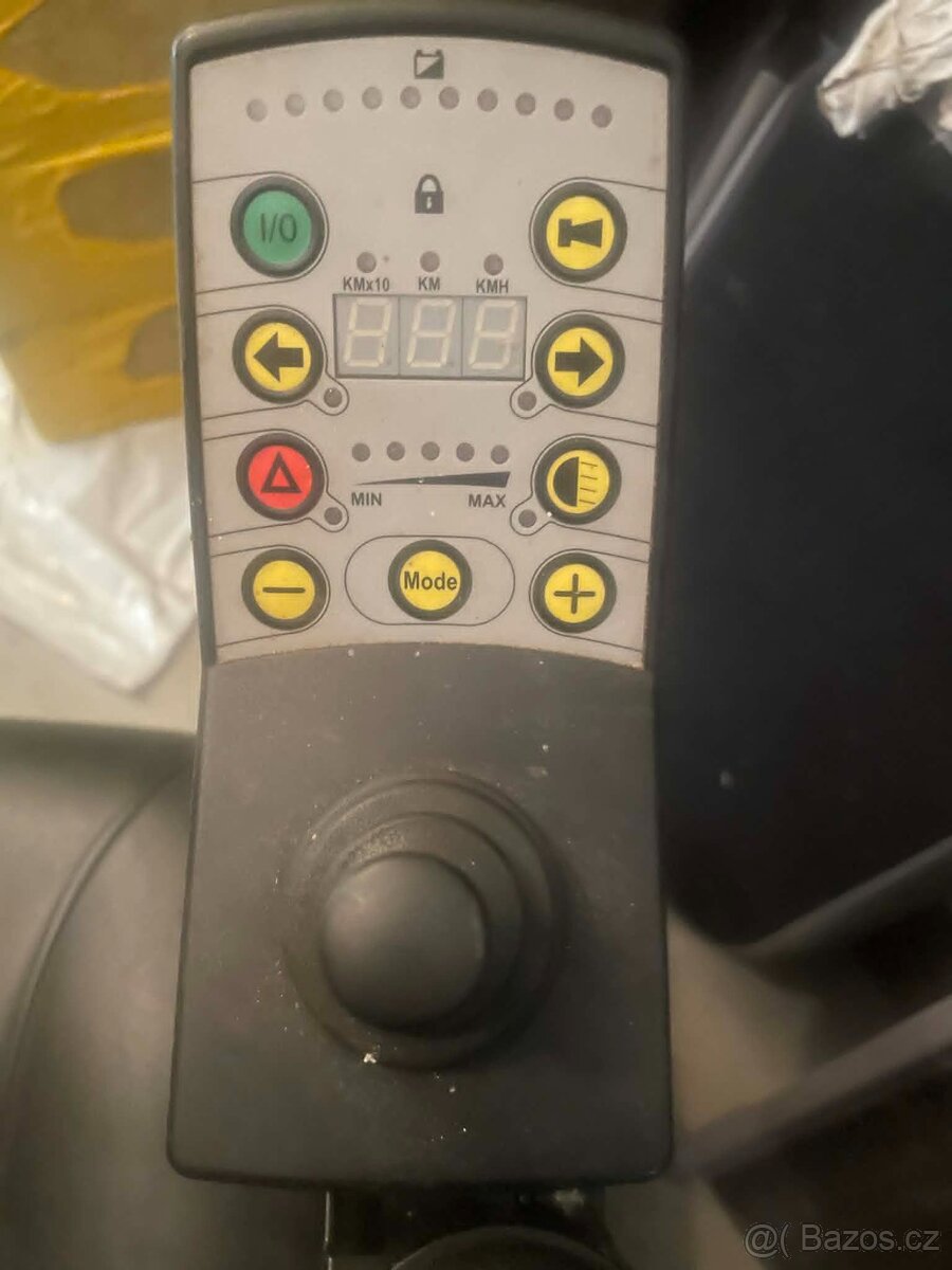 Elektrický invalidní vozík MEYRA OPTIMUS 2 - 4