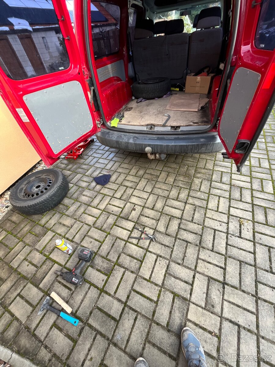 Vw caddy maxi 2009 1.9 tdi 77kw - 4