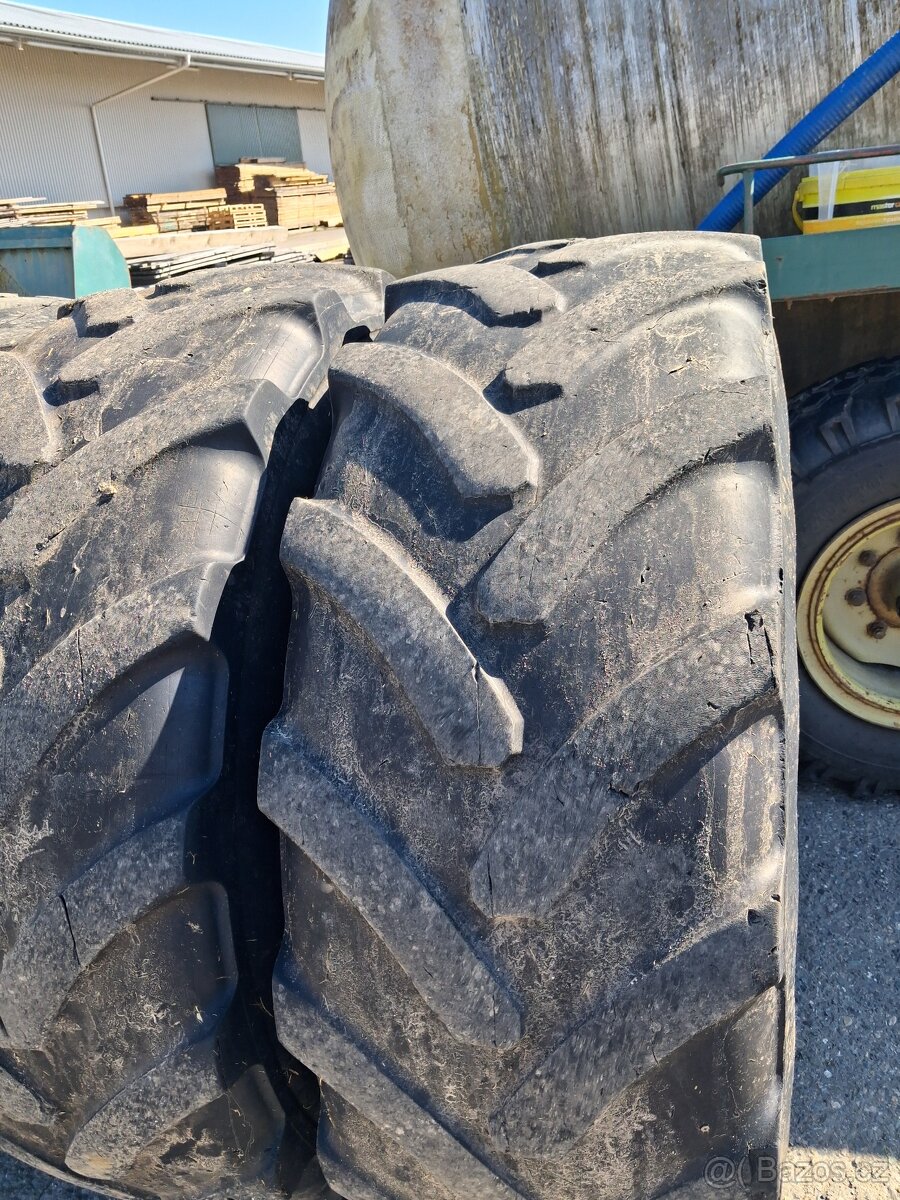Pneumatiky 20,5 R 25 - 4