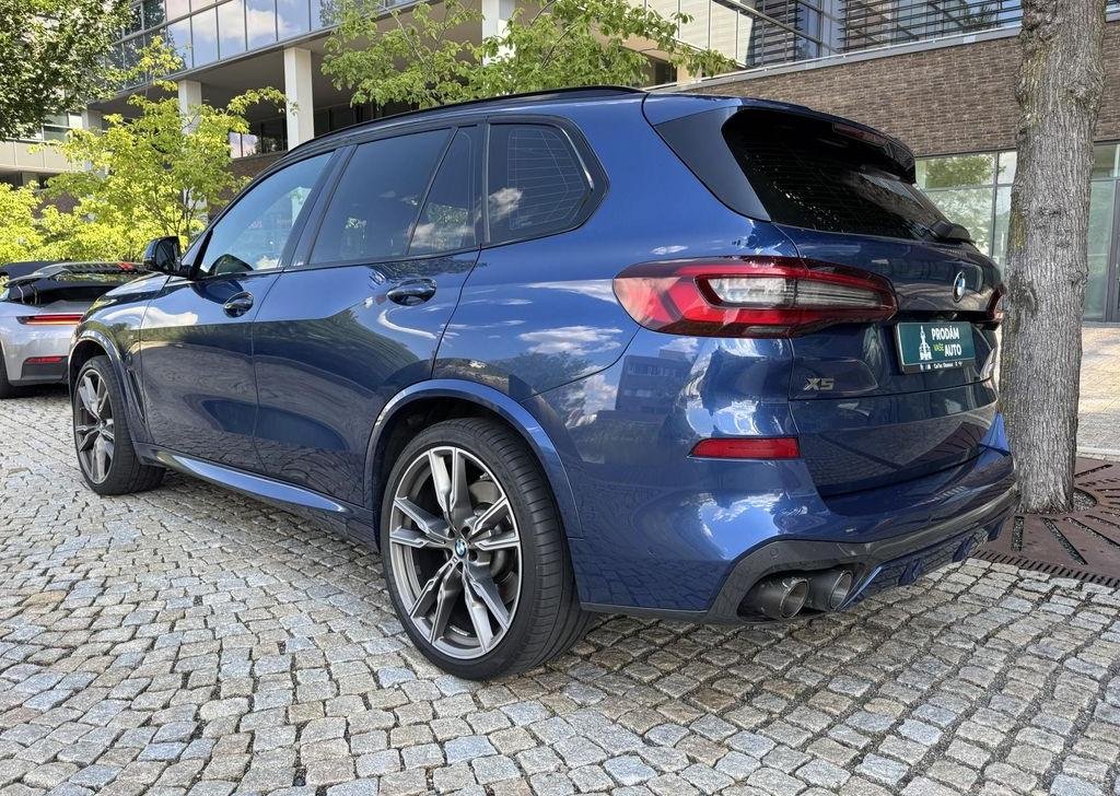BMW X5, M50i V8 - 4