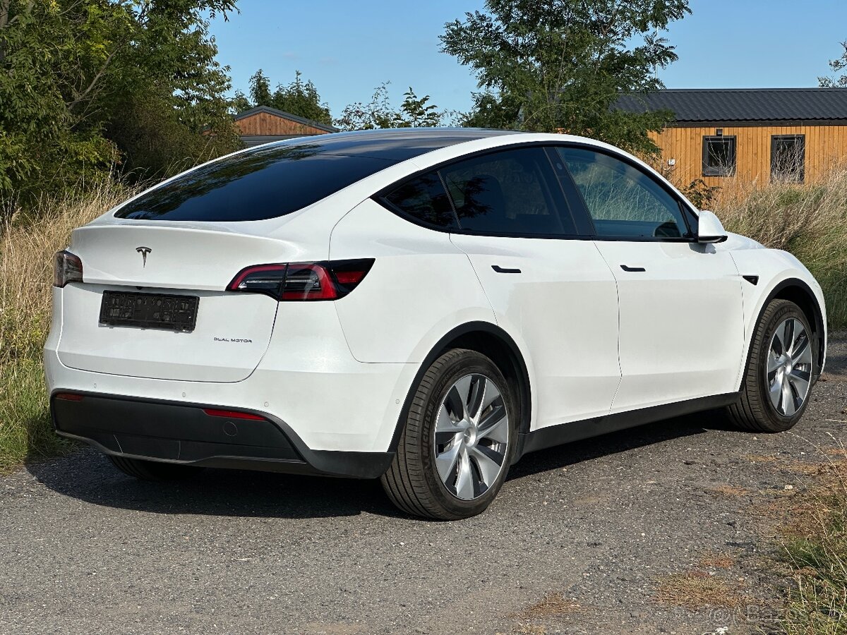 Tesla Model Y Long Range 2022 100 tis. km AMD Ryzen - 4