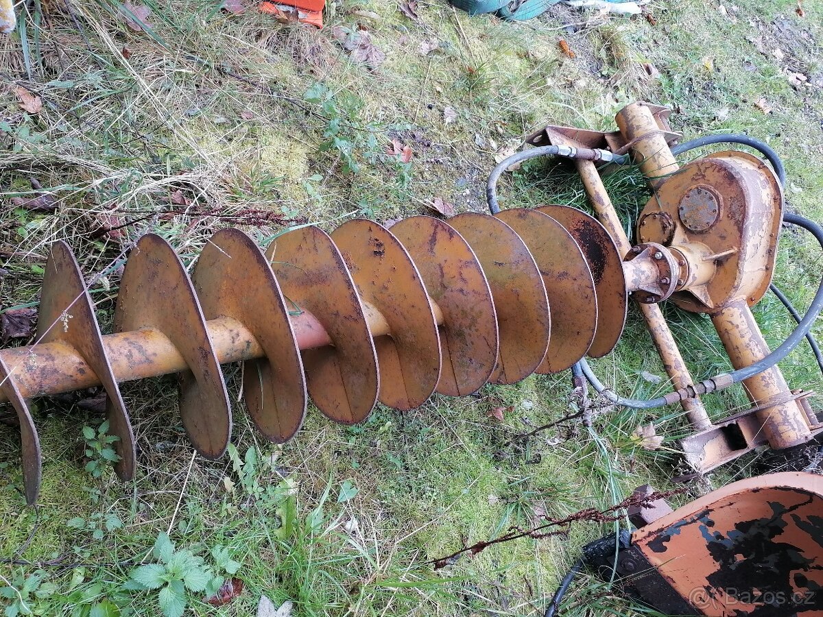 Vrtací zařízení na UNC, Locust, Novotný, s vrtákem průměr 40 - 4