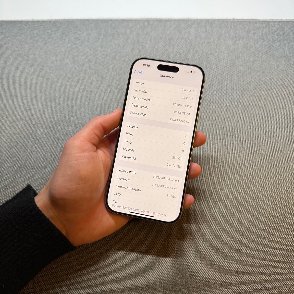 ZÁNOVNÍ APPLE IPHONE 16 PRO 256GB-POUŠTNÍ TITAN,BATERIE 100% - 4
