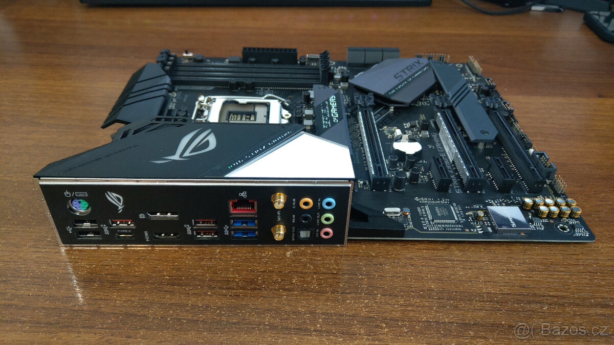 Asus ROG STRIX Z390-E GAMING - 4