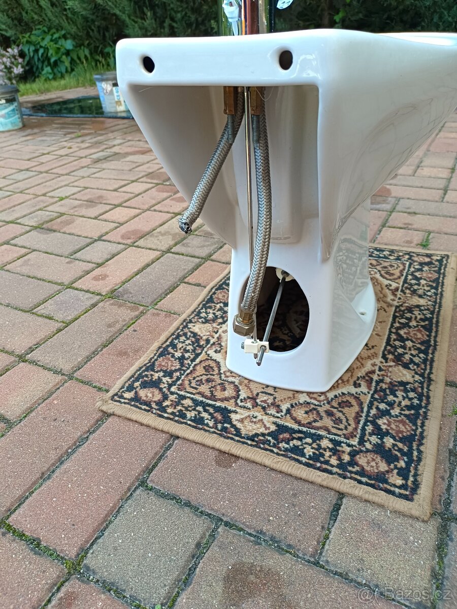 Standartní bidet kompletní - 4