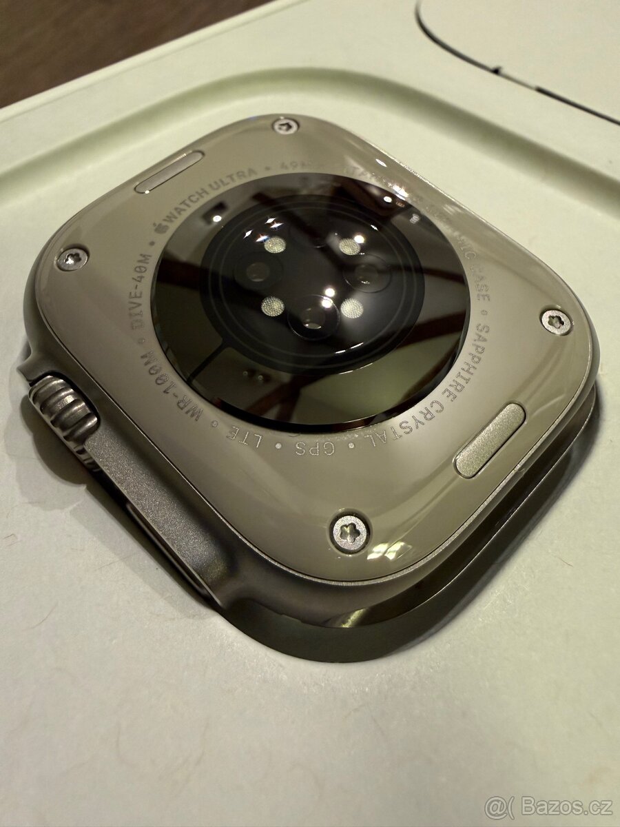 Apple Watch Ultra 2 - 4