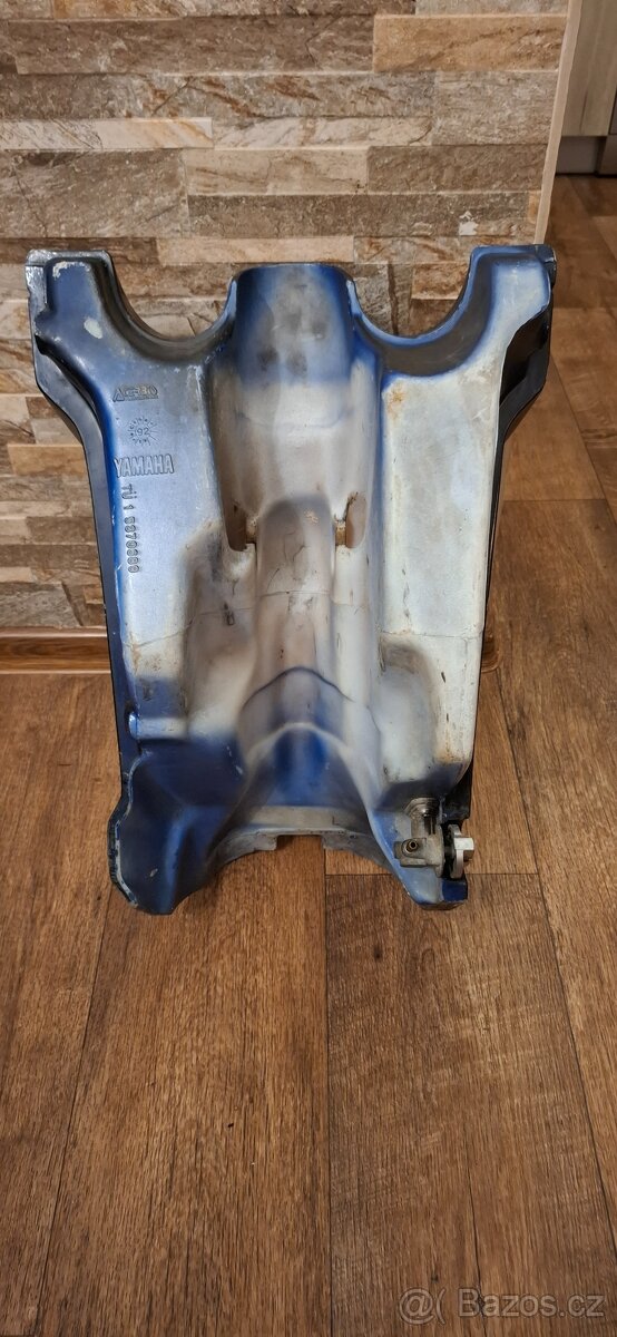 Nádrž yamaha - 4
