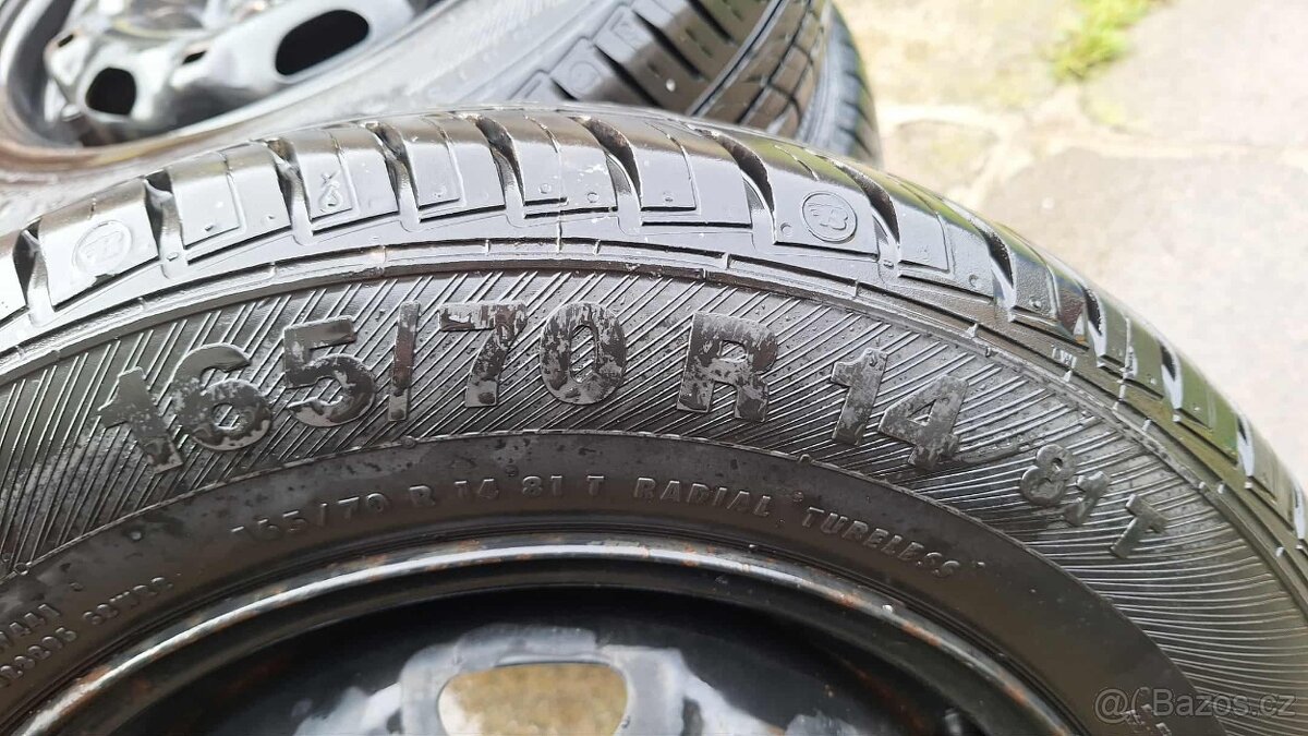 Sada letních pneumatik včetně plechových disků - 4