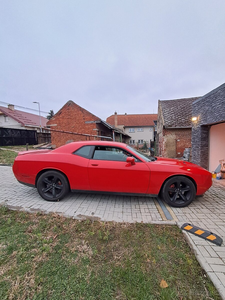 Dodge Challenger 3.6 227kw r.v 2013 - 4