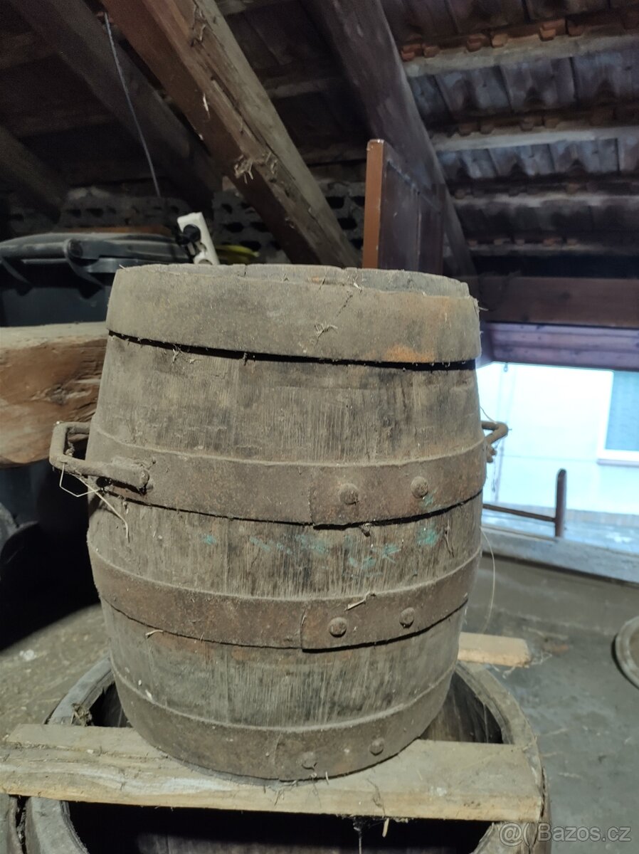 Prodám dřevěné sudy. - 4