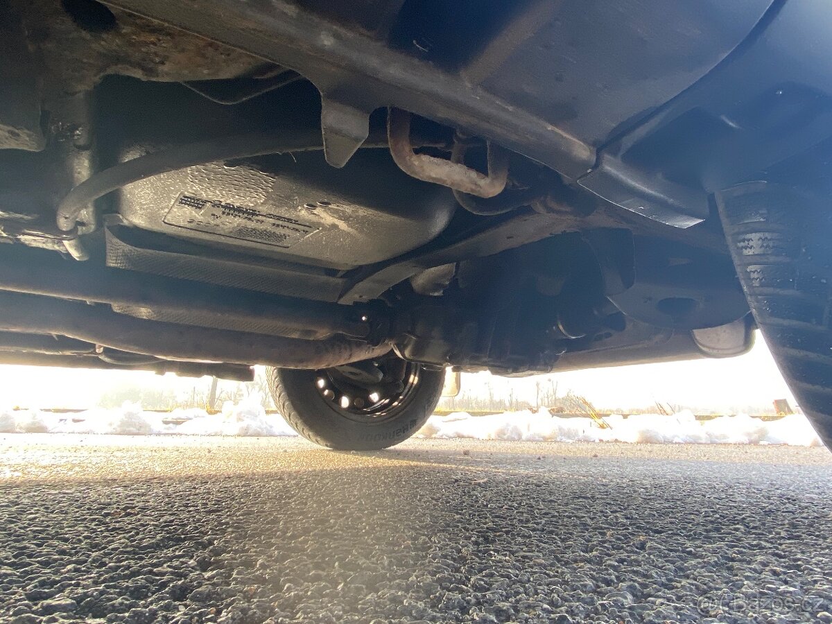 SUZUKI SX4 1.9 DDiS 88KW 4WD 2007 - 4