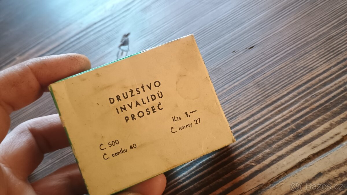 Retro láhev a párátka - 4