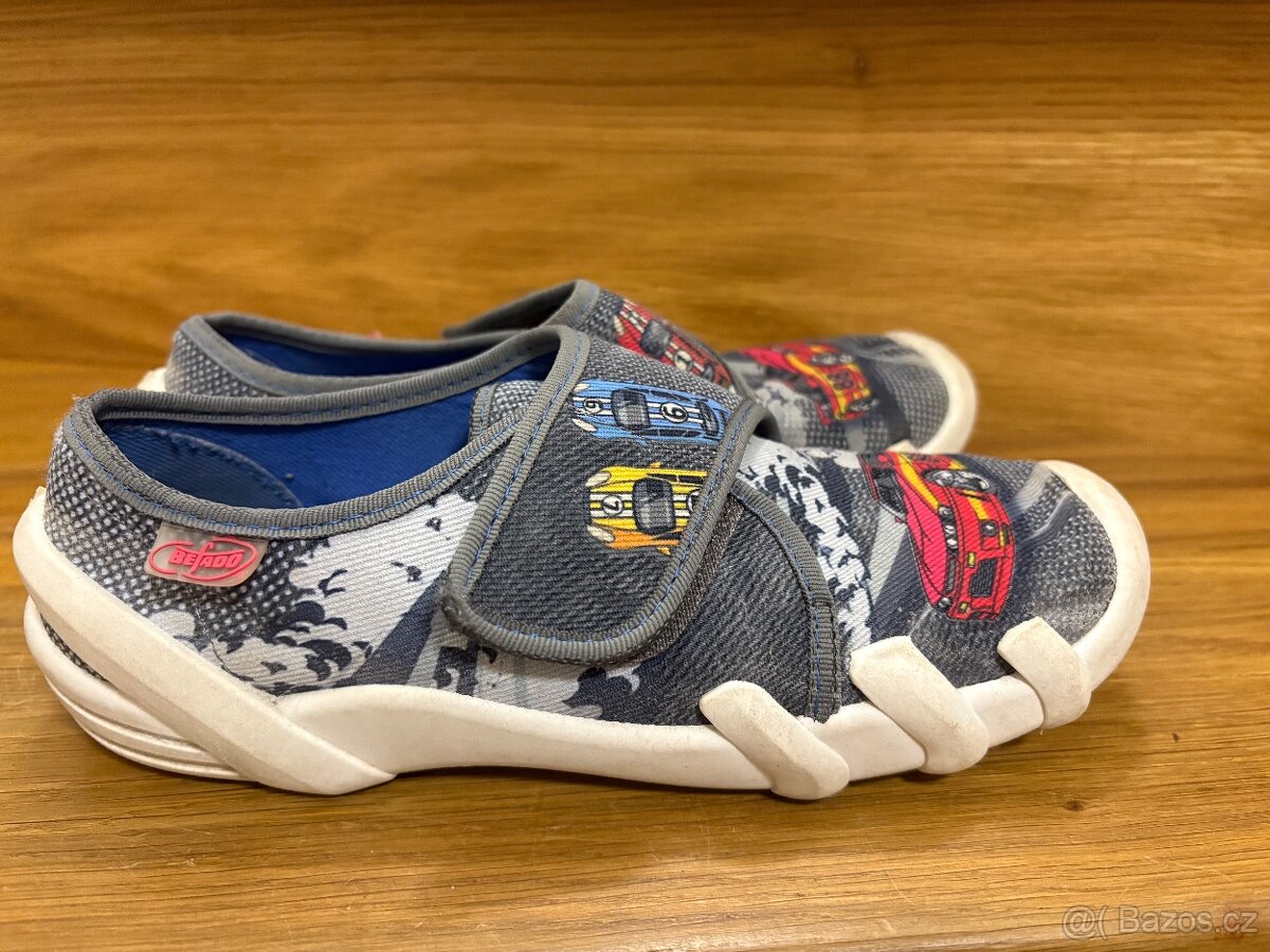 Prodám dětské tenisky/bačkůrky - velikost 34 - 4