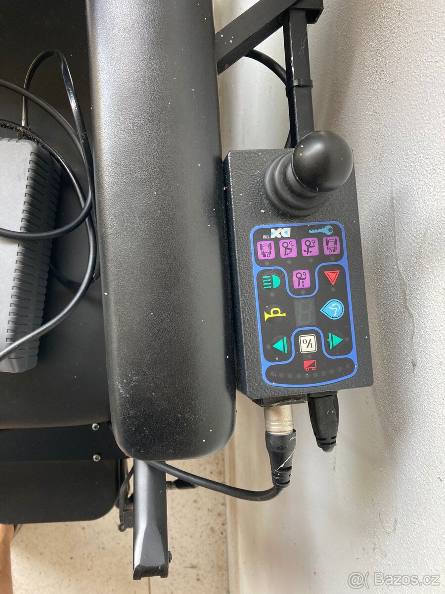 Elektrický invalidní vozík - 4