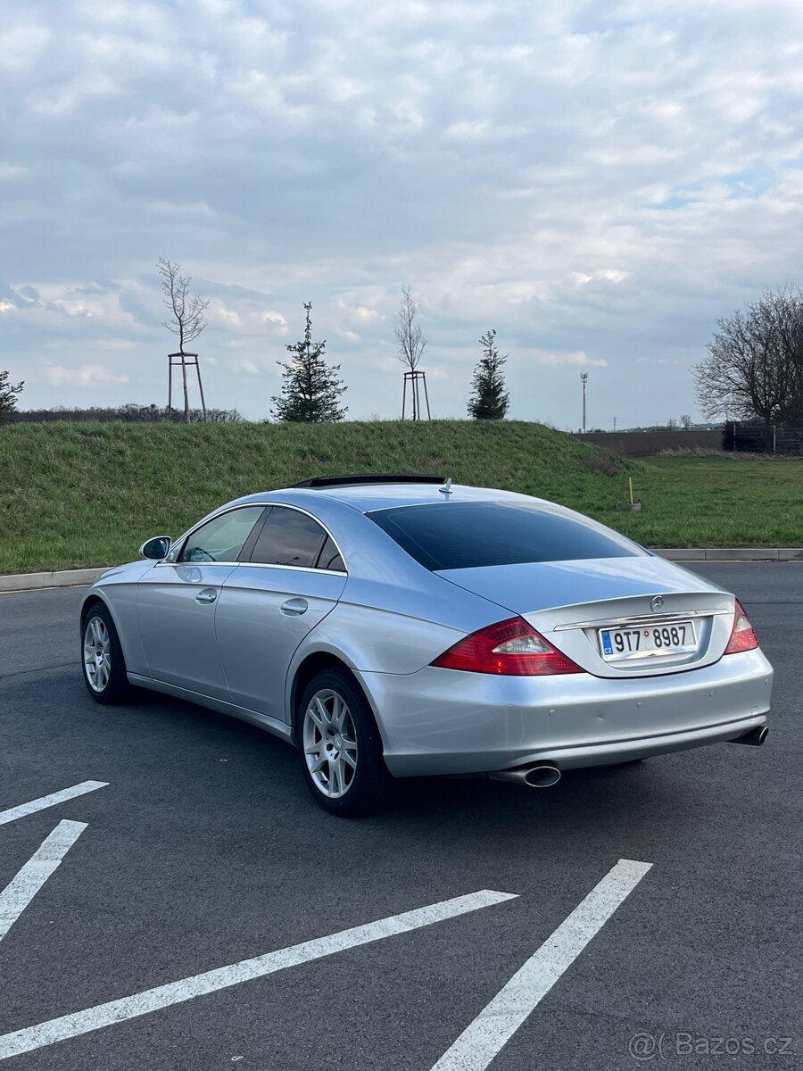 Mercedes CLS - 4