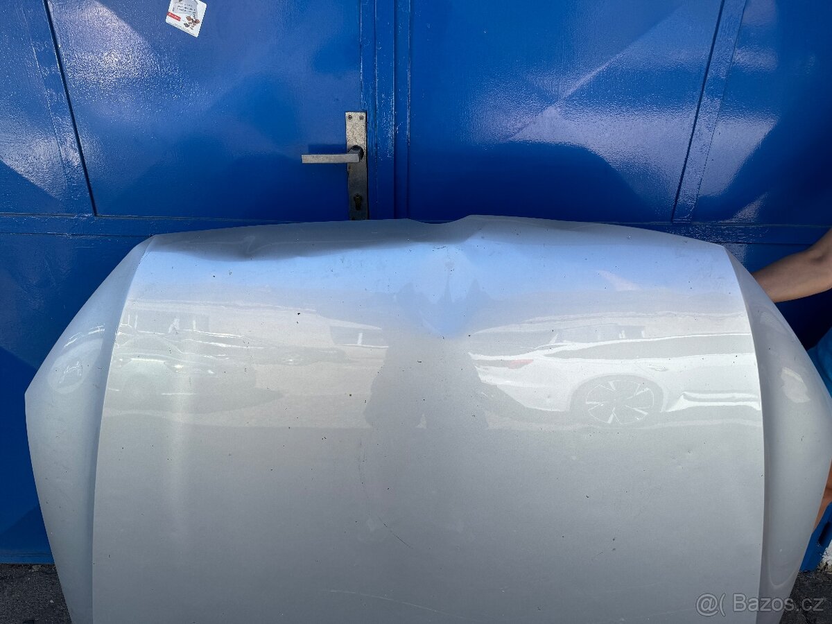 Poškozená originální kapota Volkswagen Passat B7 2011-2015 - 4