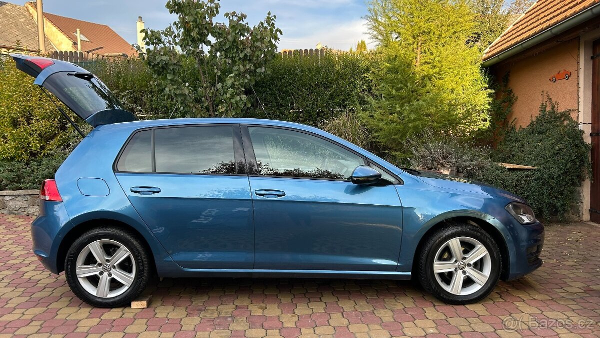 VW Golf 1.6 TDI 77kw NOVÉ ROZVODY, TAŽNÉ ZAŘÍZENÍ - 4