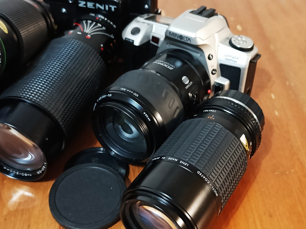 2- FOTOkonvolut - fotoaparáty, objektivy (Minolta, Zenit) - 4