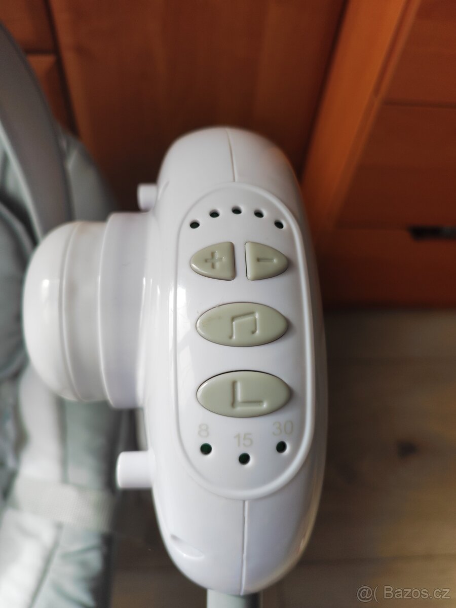 Dětské elektrické houpací křesílko - 4