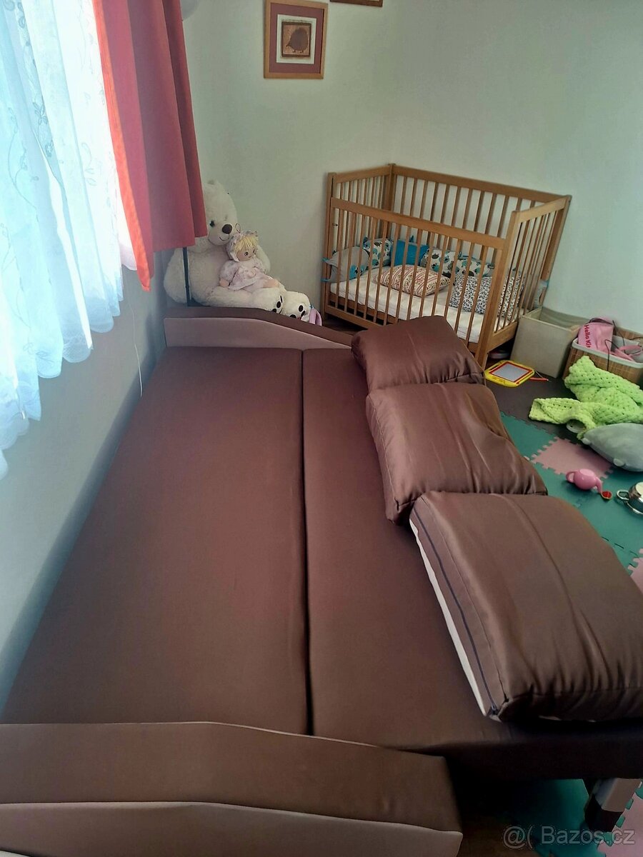 Rozkládací gauč / pohovka - 4