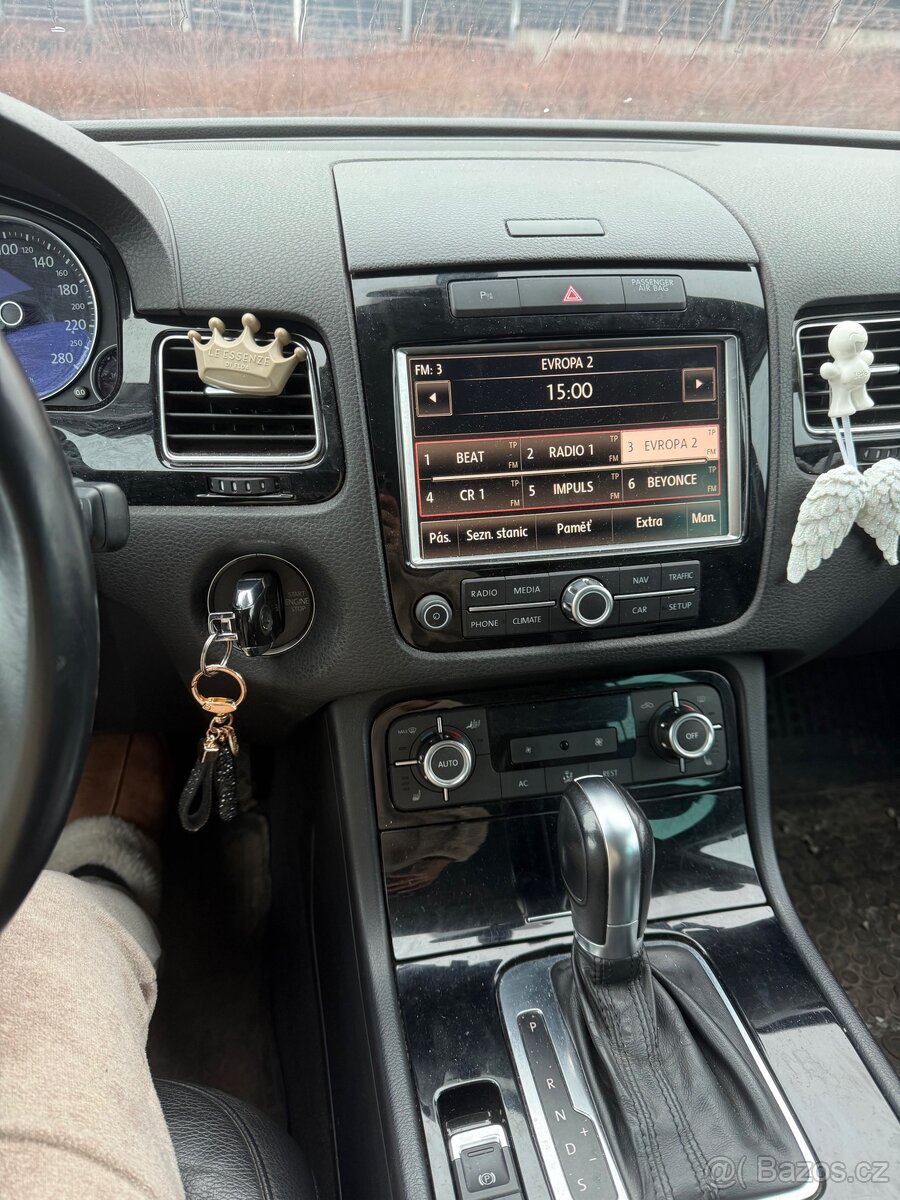 VW Touareg 3.0 tdi - 4