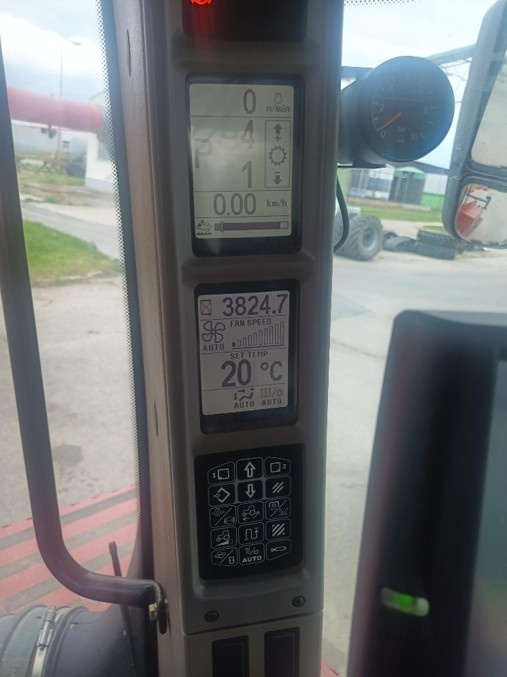 Pásový traktor Case IH Quadtrac 620 - 4