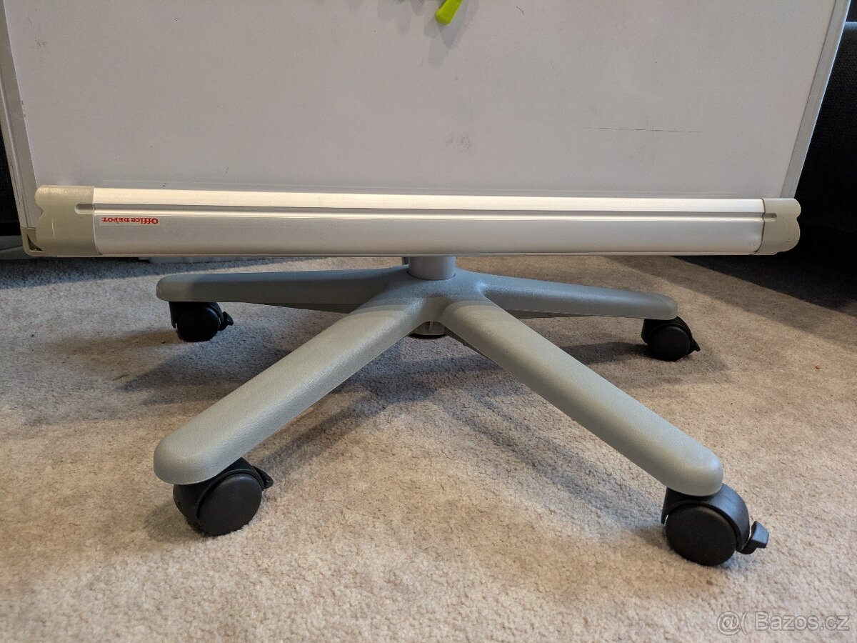 Magnetická tabule pro děti / do kanceláře s příslušenstvím - 4